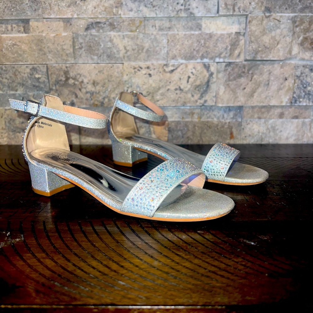 Badgley Mischika Big Girls Formal Shoes size 4